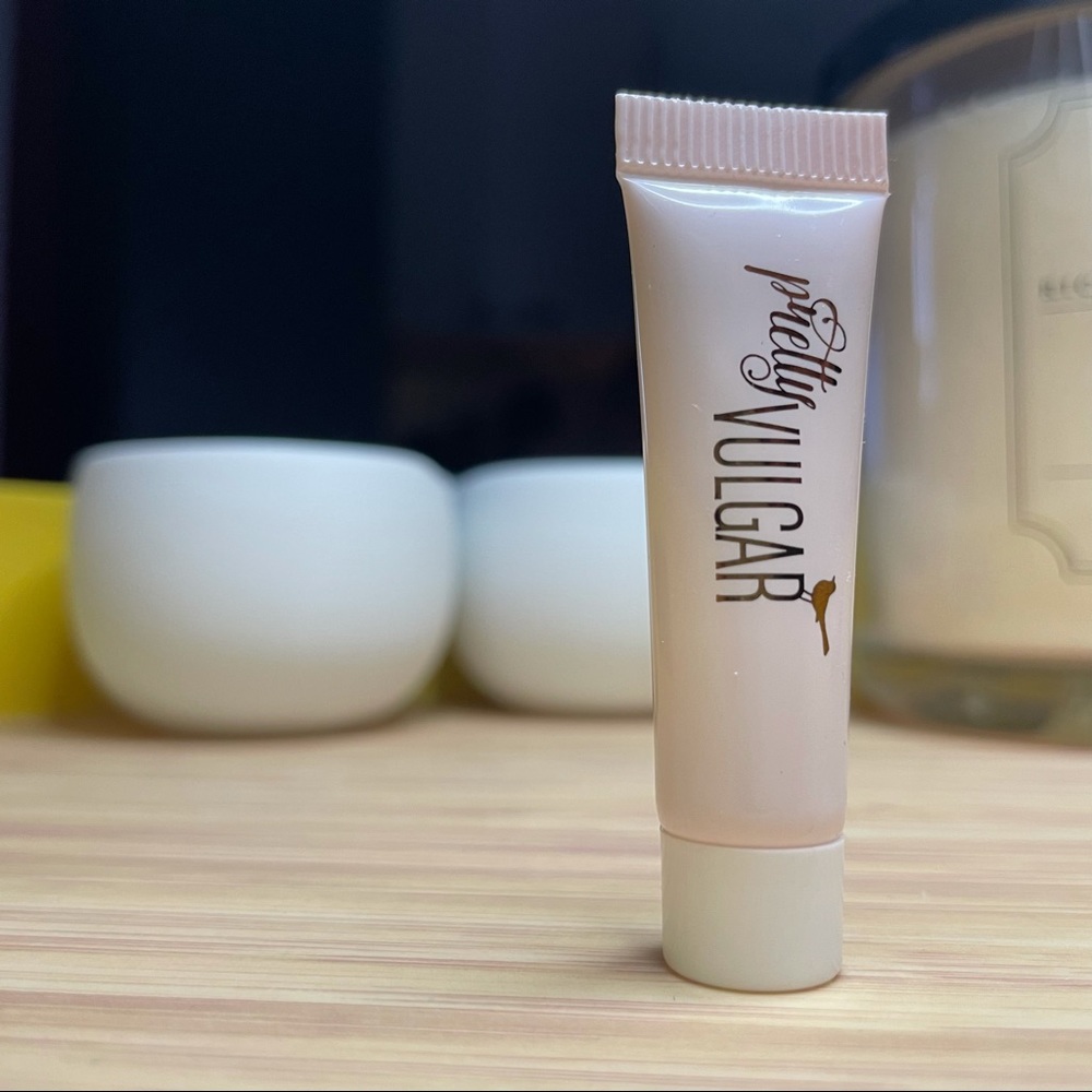 Pretty vulgar concealer sample size